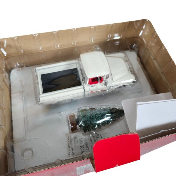 Snap-On Tools 1950s Winter Scene Diorama 1955 Chevy Pickup Pullback 1:38 Scale - Picture 3 of 7